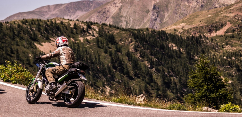Agenzie di Viaggio Specializzate in Moto: Un’Avventura su Due Ruote Unica