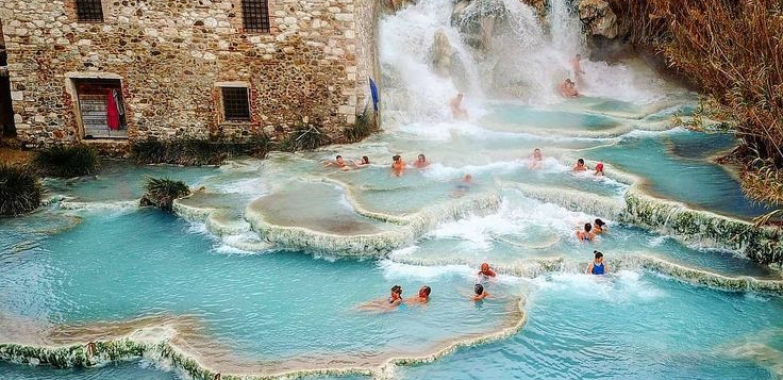 Un Viaggio in Moto da Milano alle Terme di Saturnia: Alla Scoperta di Luoghi Storici e Panorami Mozzafiato